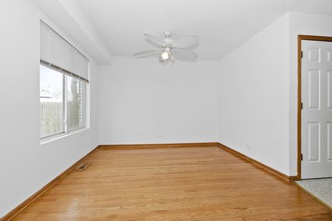 6823 S Roberts Rd, Bridgeview, IL 60455 photo 4