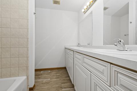 6823 S Roberts Rd, Bridgeview, IL 60455 photo 15