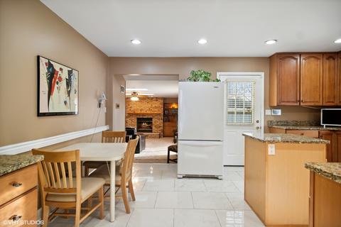 31 Willow Trl, Wheeling, IL 60090 photo 4