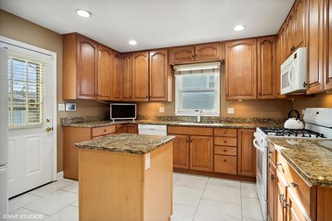 31 Willow Trl, Wheeling, IL 60090 photo 2