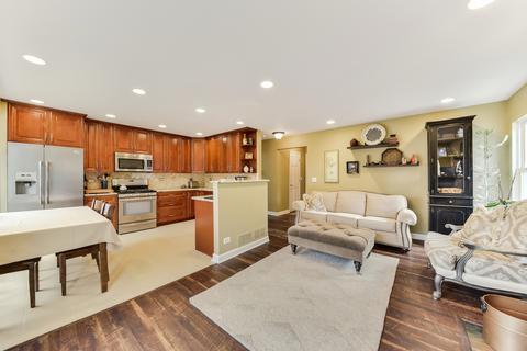 455 Hadley Ct, Bartlett, IL 60103 photo 4