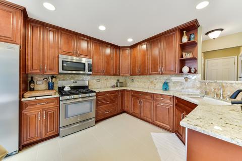 455 Hadley Ct, Bartlett, IL 60103 photo 3
