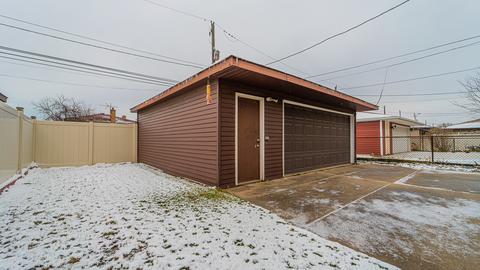 11645 S Ewing Ave, Chicago, IL 60617 photo 23