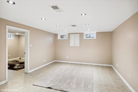 1799 Plainfield Dr, Des Plaines, IL 60018 photo 26