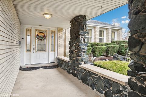 1799 Plainfield Dr, Des Plaines, IL 60018 photo 2
