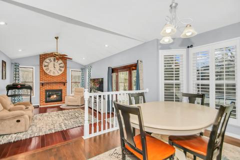 1310 Saddlebrook Rd, Bartlett, IL 60103 photo 9