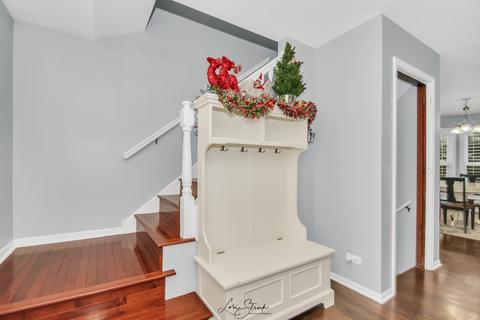 1310 Saddlebrook Rd, Bartlett, IL 60103 photo 3