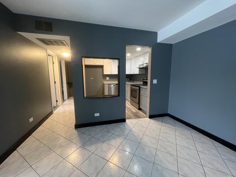 1111 Pleasant Run Dr #902, Wheeling, IL 60090 photo 3