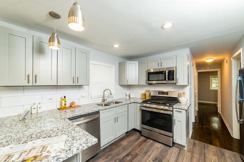 3011 E 80th Pl, Chicago, IL 60617 photo 7