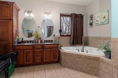 938 Kickapoo Dr, Danvers, IL 61732 photo 24