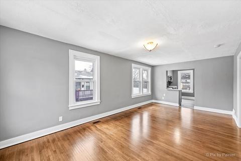926 Saint John St, Elgin, IL 60120 photo 2