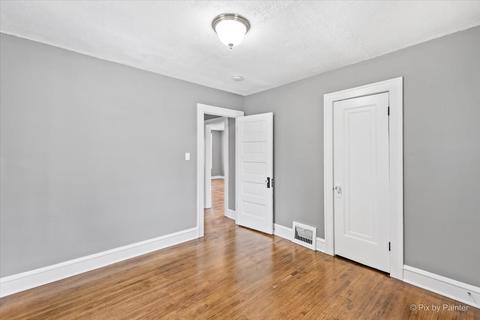 926 Saint John St, Elgin, IL 60120 photo 7