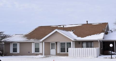 603 Devonshire Ct #B, Mchenry, IL 60050 photo 1