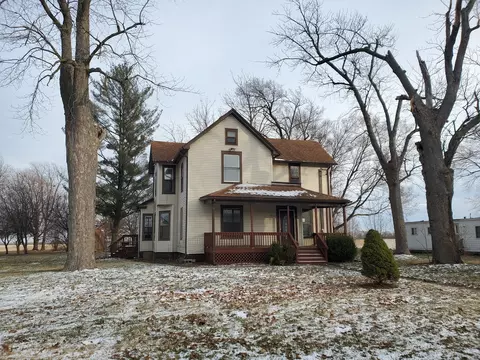 491 N 9th St, Sheldon, IL 60966 photo 2