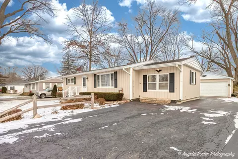 1714 Meadow Ln, Mchenry, IL 60050 photo 17