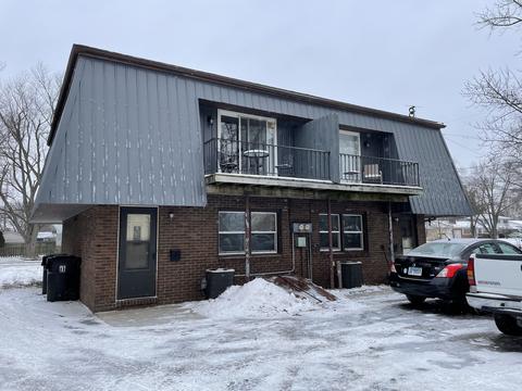 902 Railroad Ave, Normal, IL 61761 photo 2