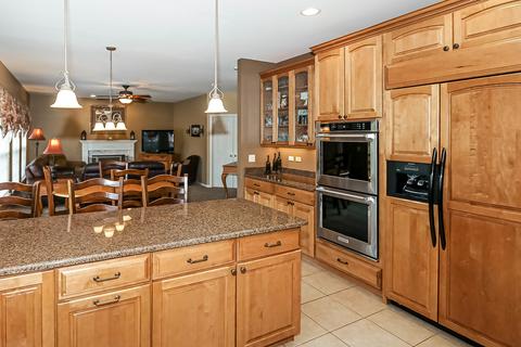 219 Edgewater Dr, Bartlett, IL 60103 photo 12