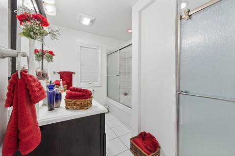15751 Whipple Ave, Markham, IL 60428 photo 7