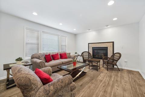 15751 Whipple Ave, Markham, IL 60428 photo 3