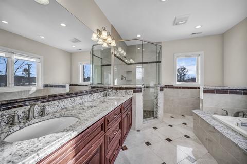 2555 Suffield St, Des Plaines, IL 60016 photo 13