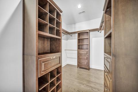 2555 Suffield St, Des Plaines, IL 60016 photo 14