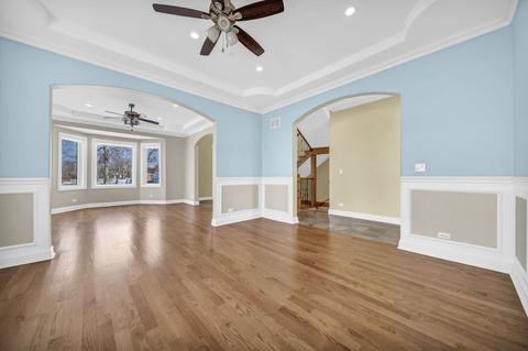 2555 Suffield St, Des Plaines, IL 60016 photo 5