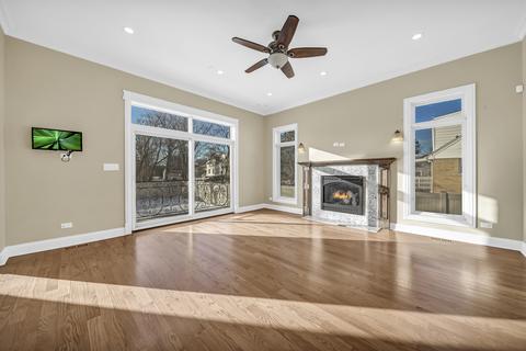 2555 Suffield St, Des Plaines, IL 60016 photo 6