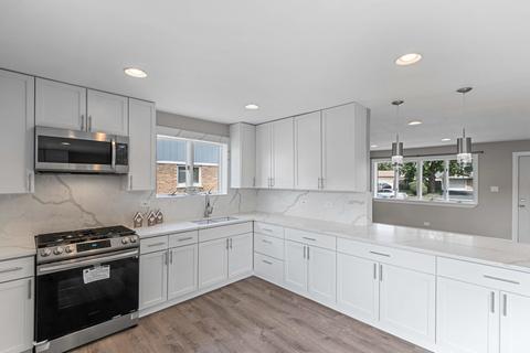 7113 Dover St, Bridgeview, IL 60455 photo 6