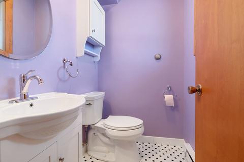 606 E 2nd St, Lockport, IL 60441 photo 9