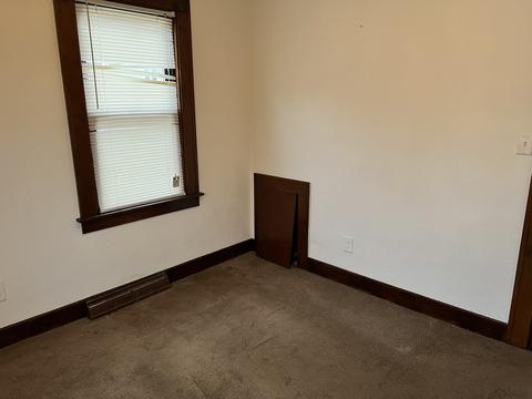 213 E White St, Clinton, IL 61727 photo 15