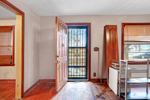417 E High St, Monticello, IL 61856 photo 4