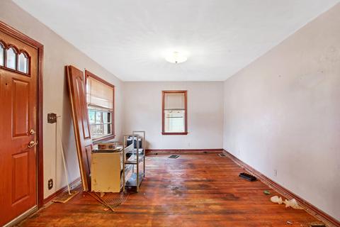 417 E High St, Monticello, IL 61856 photo 5