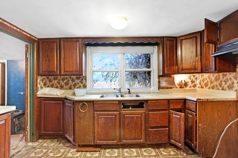 417 E High St, Monticello, IL 61856 photo 9
