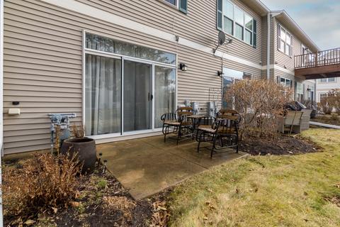 2939 Falling Waters Dr, Lindenhurst, IL 60046 photo 3
