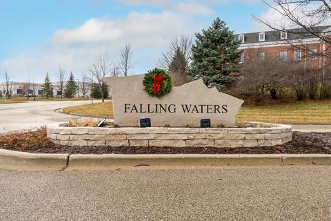 2939 Falling Waters Dr, Lindenhurst, IL 60046 photo 11