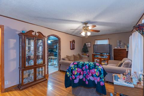 Undisclosed, Aurora, IL 60505 photo 2
