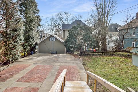 503 E Grove St, Bloomington, IL 61701 photo 32