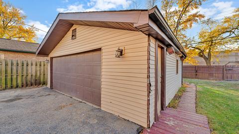 8740 Olympic Dr, Bridgeview, IL 60455 photo 36