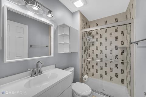 1410 Lake Edge Ct, Hoffman Estates, IL 60192 photo 22