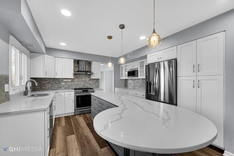 1410 Lake Edge Ct, Hoffman Estates, IL 60192 photo 15