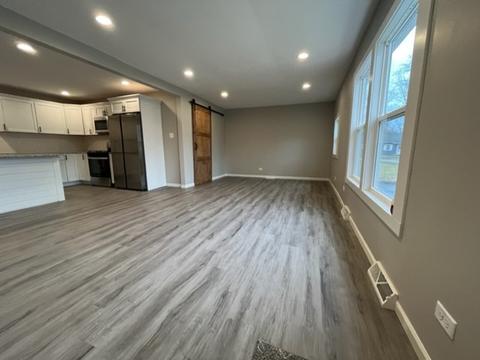 209 Barbara Ln, Steger, IL 60475 photo 5