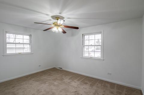 2321 E Beck Rd, Lindenhurst, IL 60046 photo 15