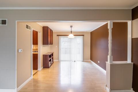 2321 E Beck Rd, Lindenhurst, IL 60046 photo 5