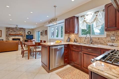 1339 W Meyer Dr, Addison, IL 60101 photo 6