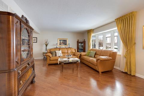 1339 W Meyer Dr, Addison, IL 60101 photo 3