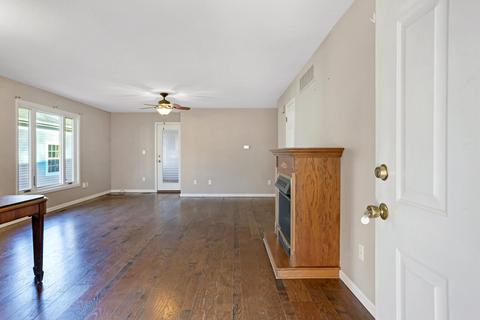 418 E Main St, Monticello, IL 61856 photo 6