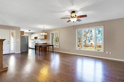 418 E Main St, Monticello, IL 61856 photo 9