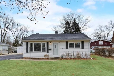 3717 Bluebird Ln, Rolling Meadows, IL 60008 photo 1
