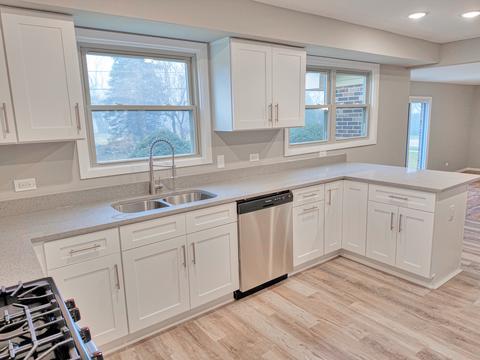 910 Academy Ave, Matteson, IL 60443 photo 9