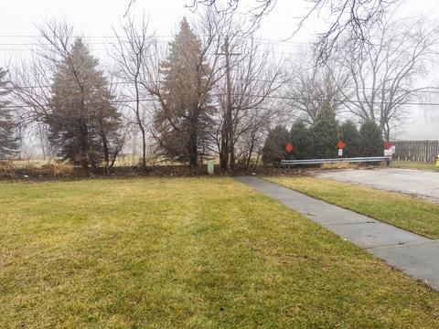 910 Academy Ave, Matteson, IL 60443 photo 3